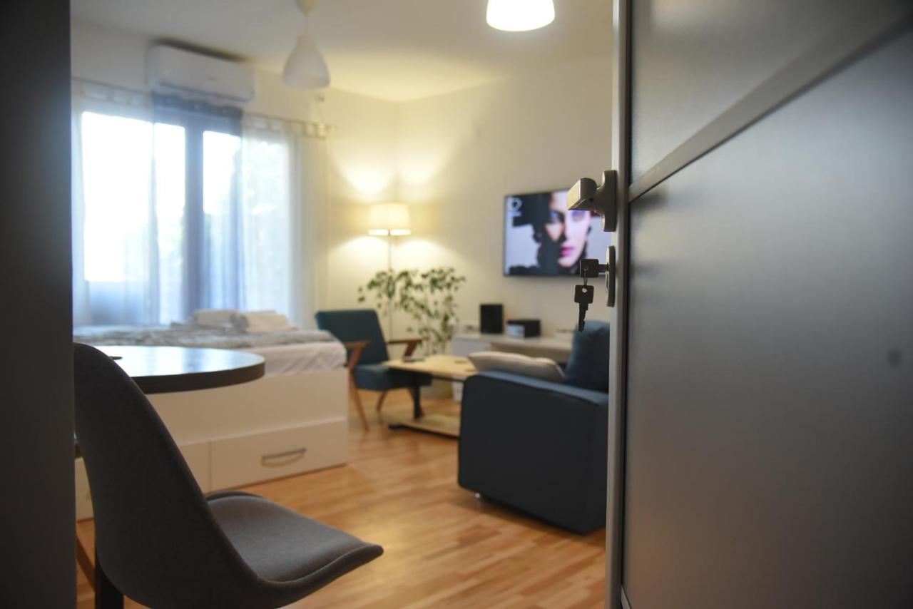 Dekart Apartment Ni Eksteriør bilde