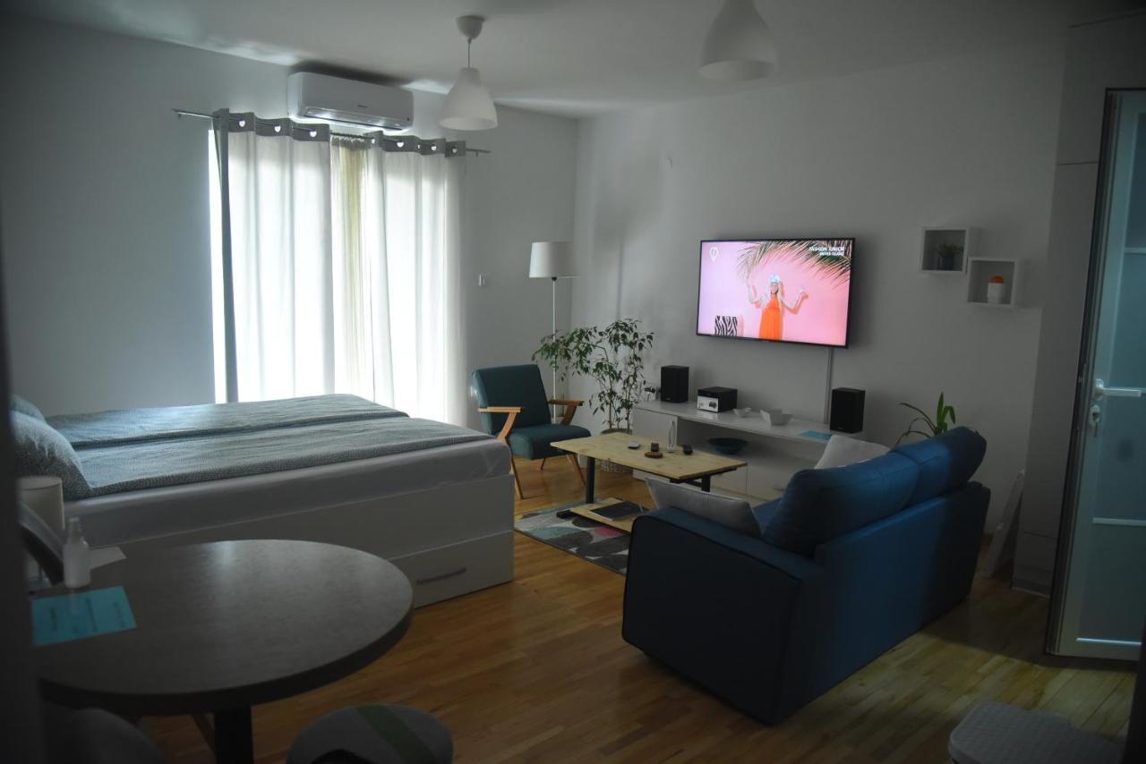 Dekart Apartment Ni Eksteriør bilde