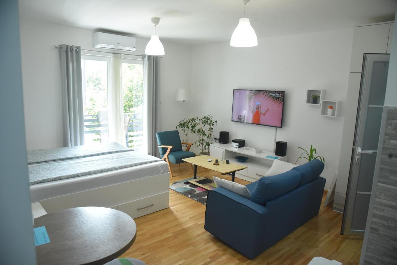 Dekart Apartment Ni Eksteriør bilde